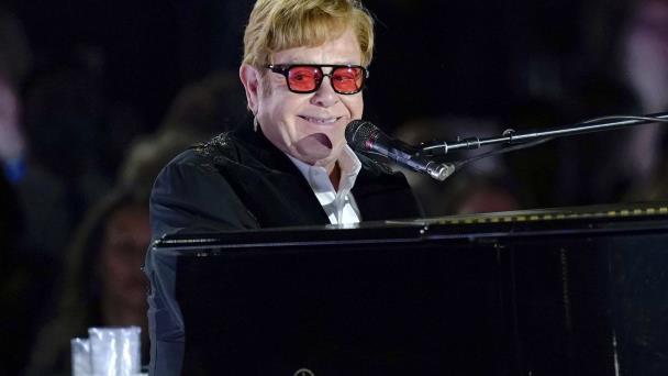 Elton John vuelve al origen en Los Ángeles para su gira de despedida