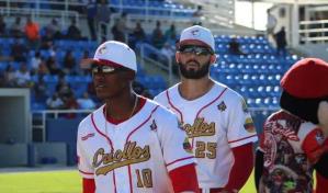 Fernando Cabrera cumplió con una sólida y Dairon Blanco ayudó con el bate