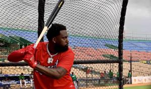 Franmil Reyes prepara su debut con los Leones