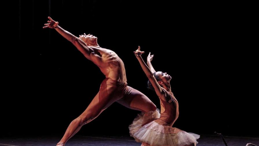 “Noche Verde”, un montaje brillante por el medioambiente