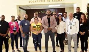 Propietarios de centros nocturnos llevan pliego de condiciones a la Cámara de Diputados