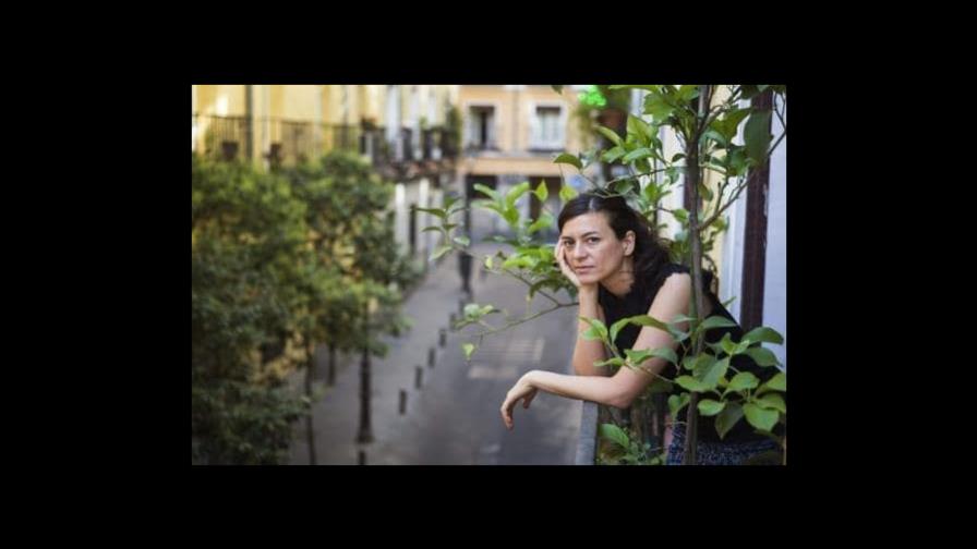La escritora argentina Samanta Schweblin gana Premio Nacional del Libro de EEUU La escritora argentina Samanta Schweblin gana Premio Nacional del Libro de EEUU