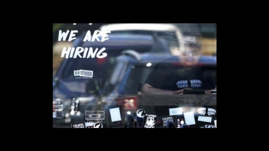 Mercado laboral EEUU: menos personas piden ayuda por desempleo