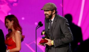Juan Luis Guerra gana el Latin Grammy por su &aacute;lbum Entre Mar y Palmeras