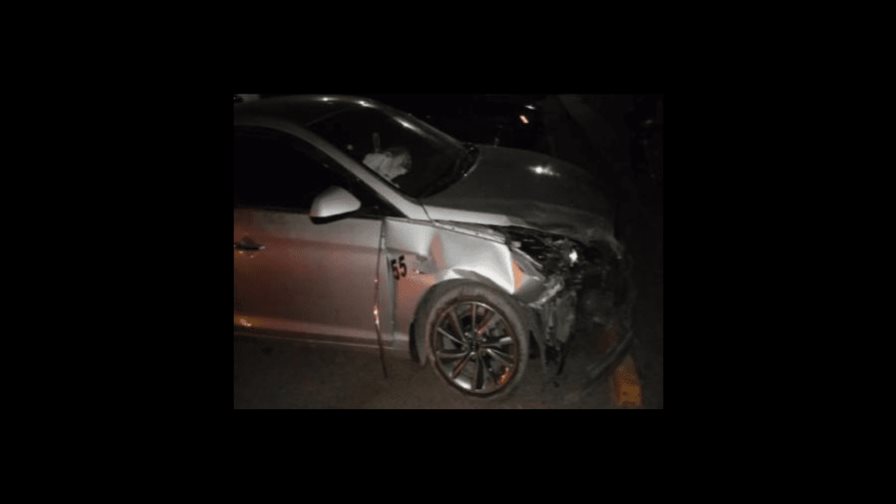 Automóvil atropella a dos miembros de las Fuerzas Armadas en Pedernales