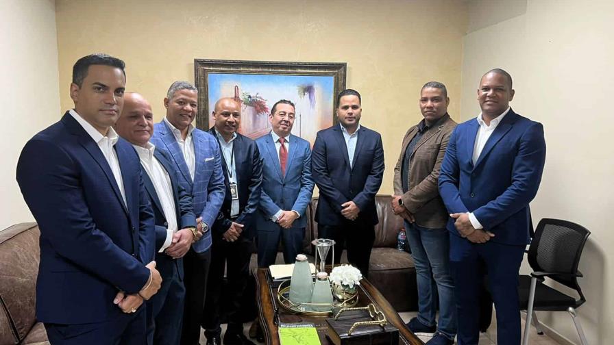 Ministro de Interior se reúne con ejecutivos de la Asociación de Centros Nocturnos Ministro de Interior se reúne con ejecutivos de la Asociación de Centros Nocturnos