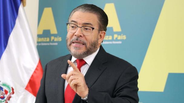 Guillermo Moreno asegura la población pobre es la “víctima” en conflicto médicos-ARS