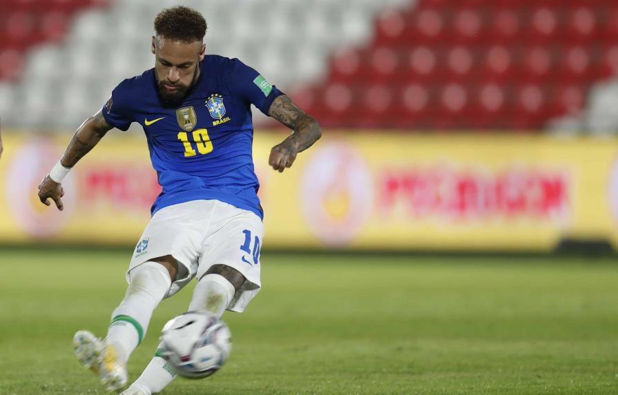 Neymar busca redención en tercer mundial con Brasil