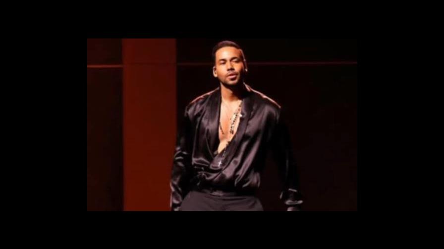 Romeo Santos lleva la bachata a los Latin Grammy y desmonta supuesto veto