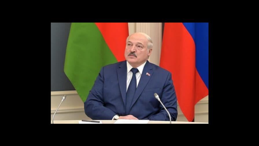 El presidente bielorruso se burla de la salida de McDonalds del país