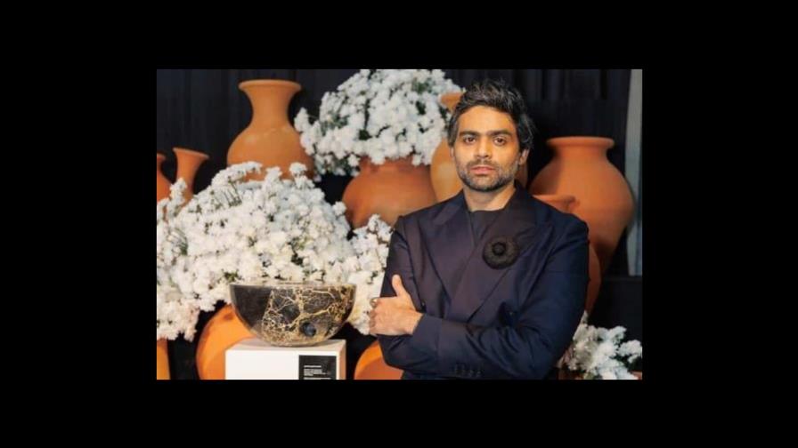 Piezas esculturales en tributo a la cultura caribeña