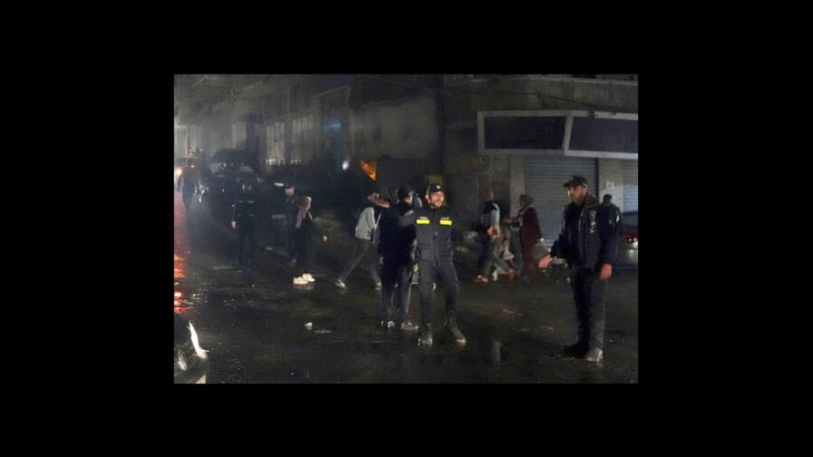 Incendio en fiesta mata a 21 miembros de una misma familia en Gaza