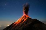 El volcán de Fuego registra 10 explosiones por hora en Guatemala