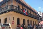 Intentan quemar dos consulados dominicanos en Haití