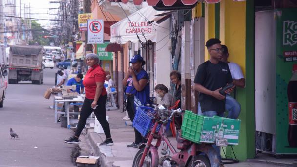 Falta de luces y calles dañadas entre las precariedades del sector San Carlos