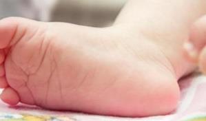 Bebé de 16 meses murió tras ingerir fentanilo y cocaína bajo el cuidado de su padre en NY