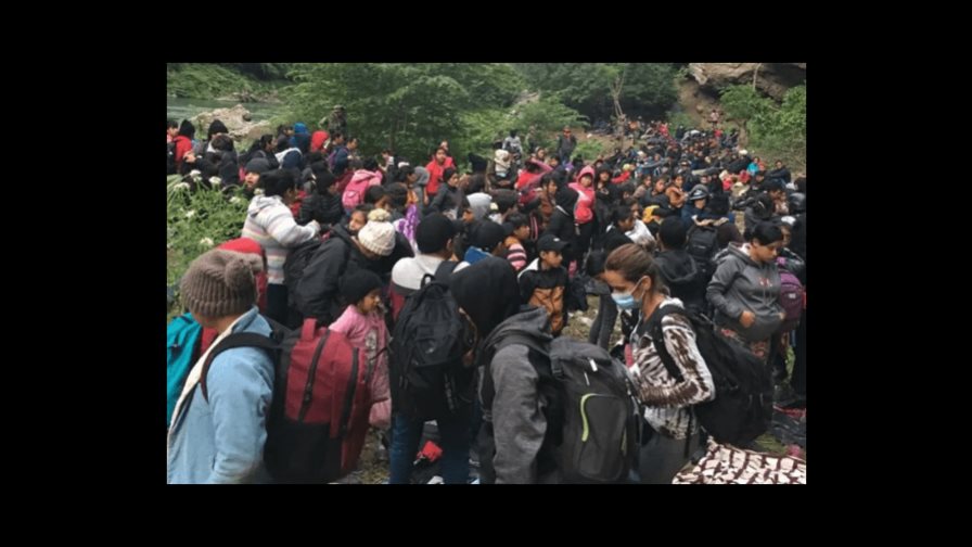 Autoridades aseguran a 368 migrantes abandonados en el sur de México