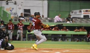 Los Gigantes vencen a las Estrellas en entradas extras