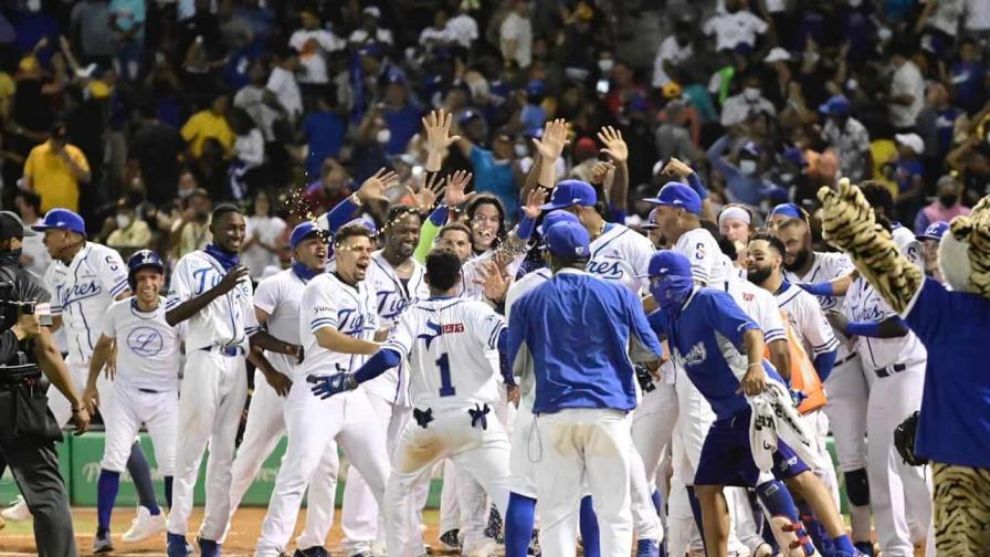 Águilas 482 y Licey 484 de por vida