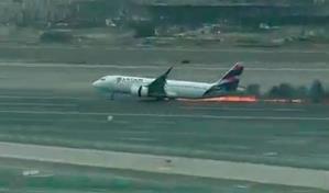 Aeropuerto de Lima reanuda sus operaciones tras accidente aéreo