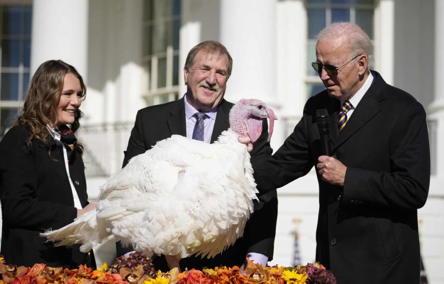 Joe Biden perdona a dos pavos por el Día de Acción de Gracias