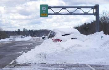 Biden envía ayuda federal al oeste de NY tras la “peor” tormenta de nieve desde 2014