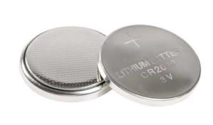 Niño de dos años se traga una pila y casi muere al reventarse en su estómago