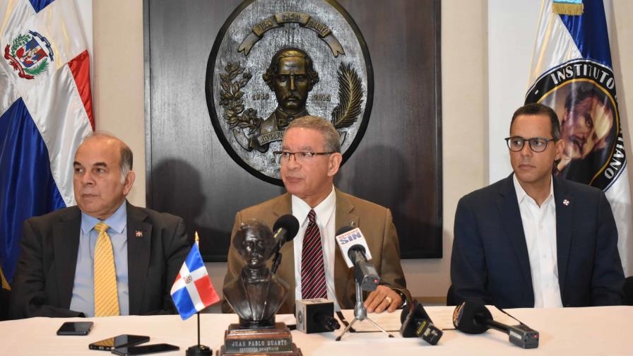 Estados Unidos presiona a RD por deportaciones, asegura Instituto Duartiano Estados Unidos presiona a RD por deportaciones, asegura Instituto Duartiano