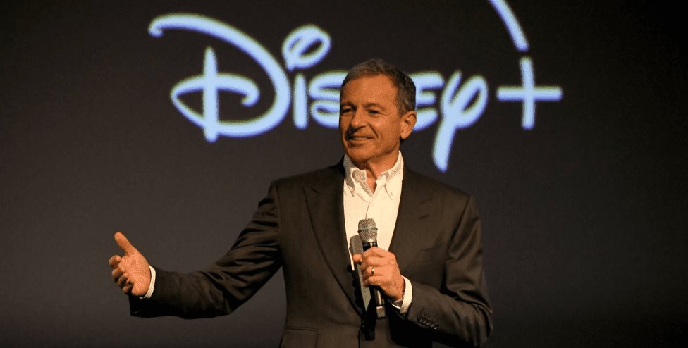 Acciones de Disney suben un 9.91 % tras nombramiento de Iger como delegado