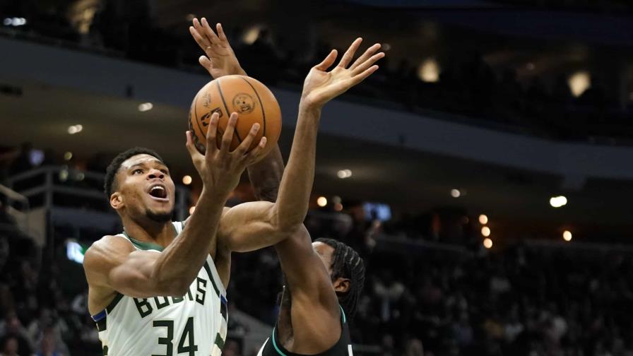 VIDEO | Con 37 puntos de Antetokounmpo, Bucks vencen a Trail Blazers