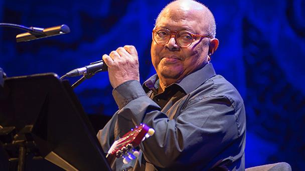 Artistas cubanos en España lloran a Milanés, la banda sonora de sus vidas