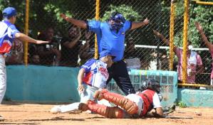 Mameyes y la Familia disputarán la final del master en softbol Asoprosado