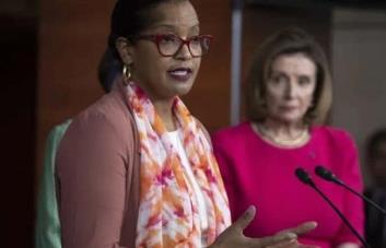 Tres congresistas de EE.UU. se reúnen con autoridades y productores en Cuba