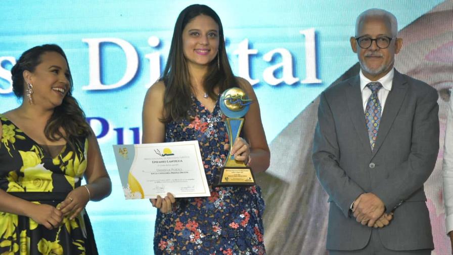 Periodista Daniela Pujols gana Premio Epifanio Lantigua 2022 en Prensa digital