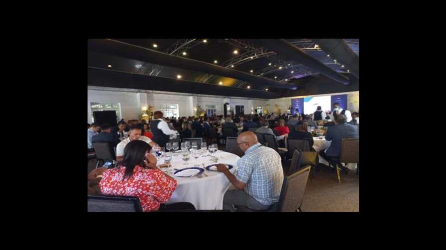 Sin funcionarios y con pocos empresarios se realiza el almuerzo de la Cámara Americana de Comercio Sin funcionarios y con pocos empresarios se realiza el almuerzo de la Cámara Americana de Comercio