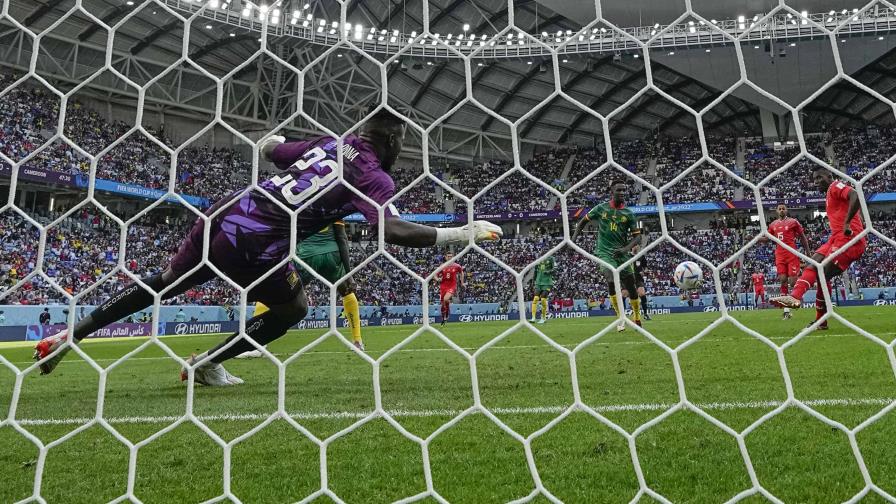 Embolo marca en la victoria de Suiza ante Camerún en Mundial