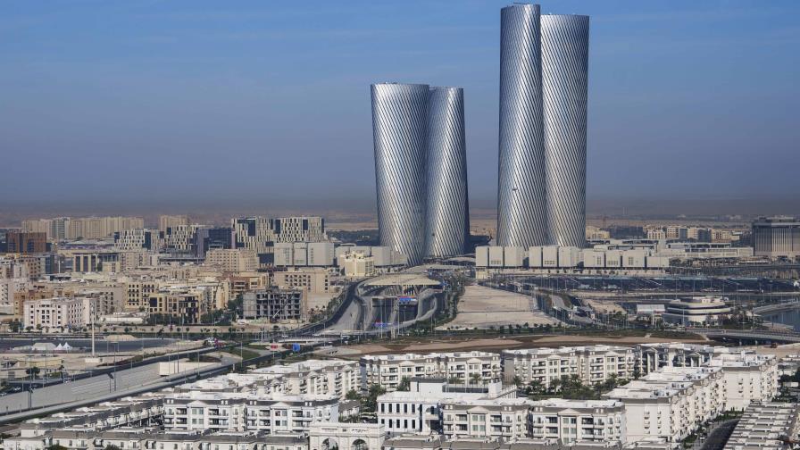 Calles vacías y grúas: la ciudad levantada para el Mundial