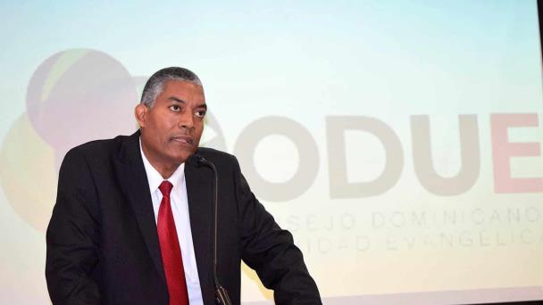 Evangélicos demandan aprobar Código Penal