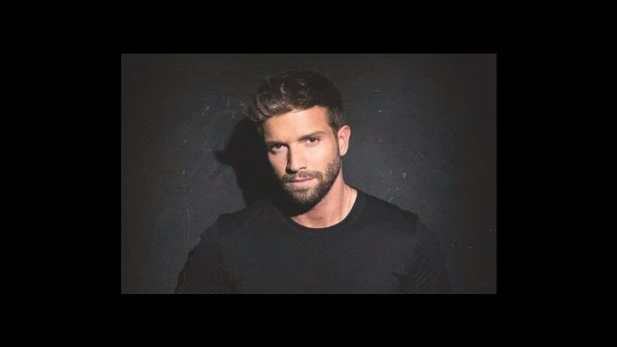 Pablo Alborán en un recorrido por sus éxitos en el Teatro Nacional
