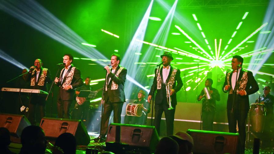 El Conjunto Quisqueya le da la bienvenida a la Navidad