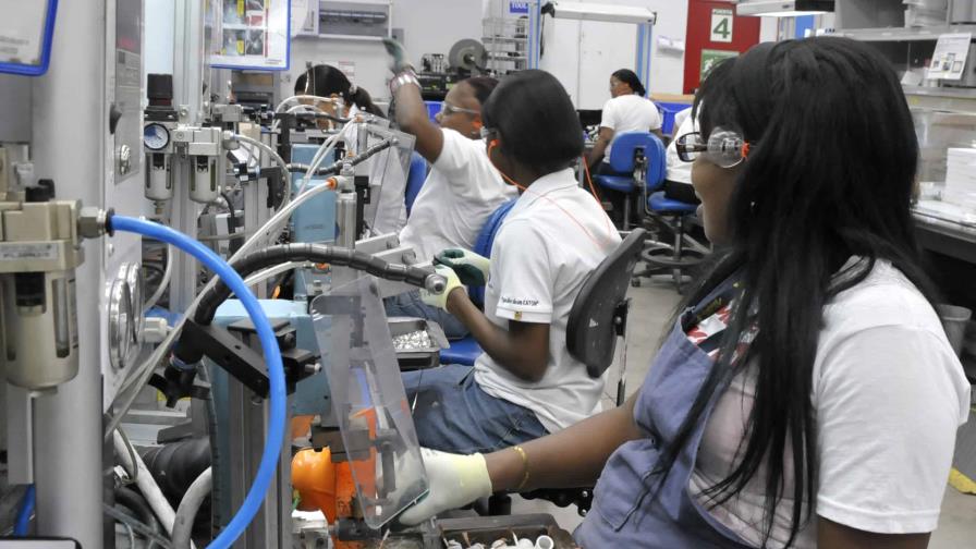 Índice de actividad manufacturera de RD desciende a perspectiva no favorable Índice de actividad manufacturera de RD desciende a perspectiva no favorable