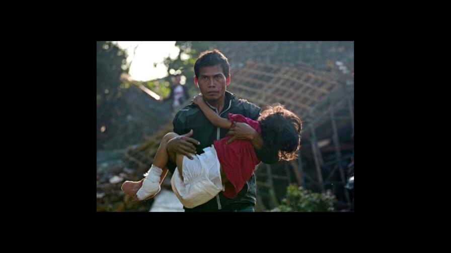 Intensifican las tareas de rescate tras sismo en Indonesia