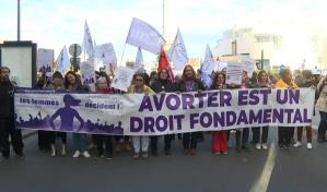 Francia da primer paso para consagrar el aborto como un derecho constitucional