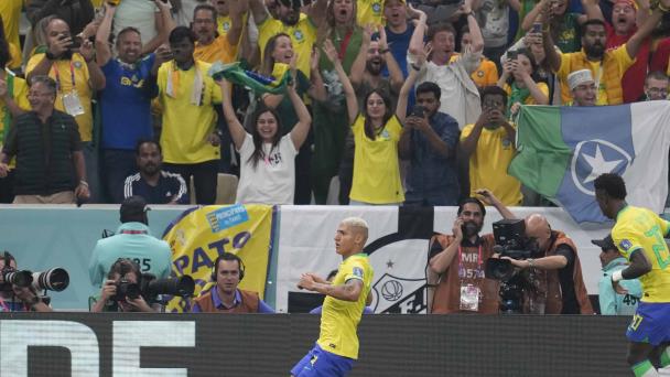 Brasil se paraliza por la Copa y comienza a soñar con el hexacampeonato