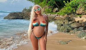 ¡En bikini! Yailin presume su pronunciado vientre de embarazo