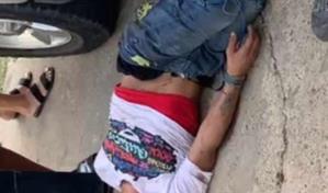 VIDEO | Hombre golpea a delincuente que encontró robando dentro de su vivienda