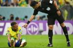 Neymar estará bajo observación por esguince en el tobillo derecho