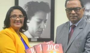 Ponen en circulación el libro "Las 10C del Emprendimiento"