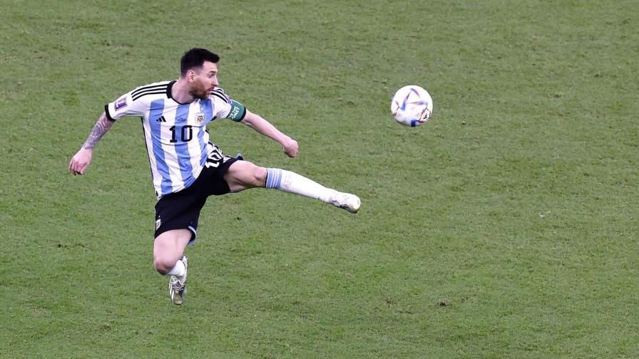 Messi alcanza a Maradona como argentino con más partidos en Mundiales