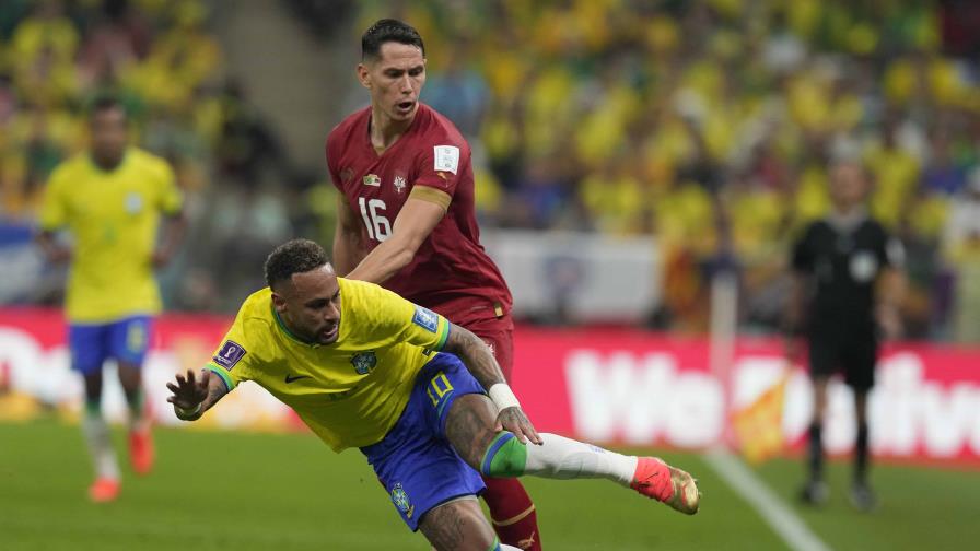 Neymar afirma que jugará en el partido en que Brasil enfrenta a Suiza el lunes Neymar afirma que jugará en el partido en que Brasil enfrenta a Suiza el lunes